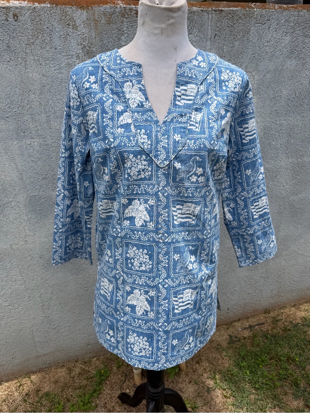 PreOwned Reyn Spooner Tunic Women's S Hawaiian Blouse Blue/White